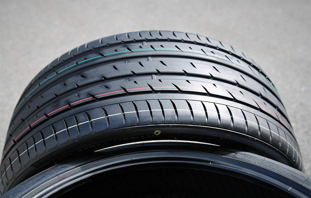 265/40R21 105W XL 4-Ply BSW Radial Tire U79902