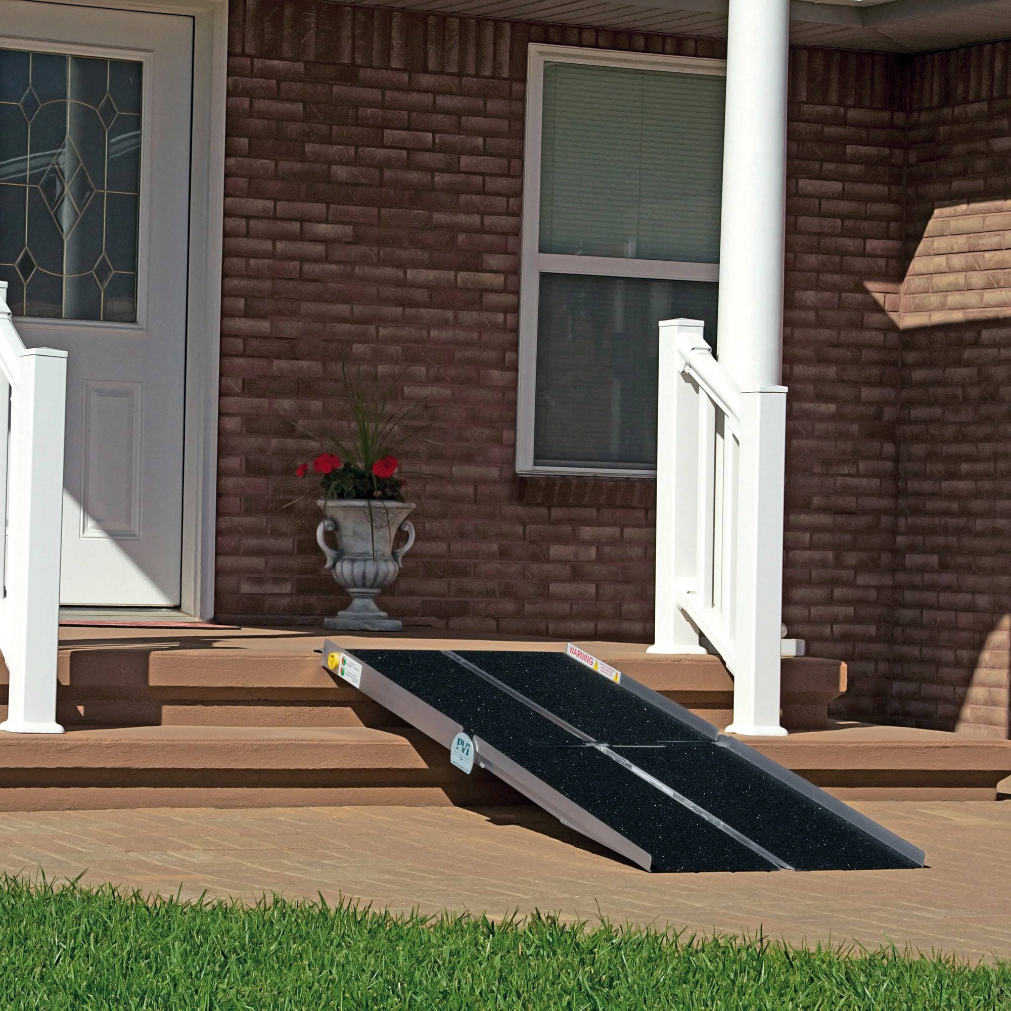 Portable 5-Foot Multifold Ramp X879244