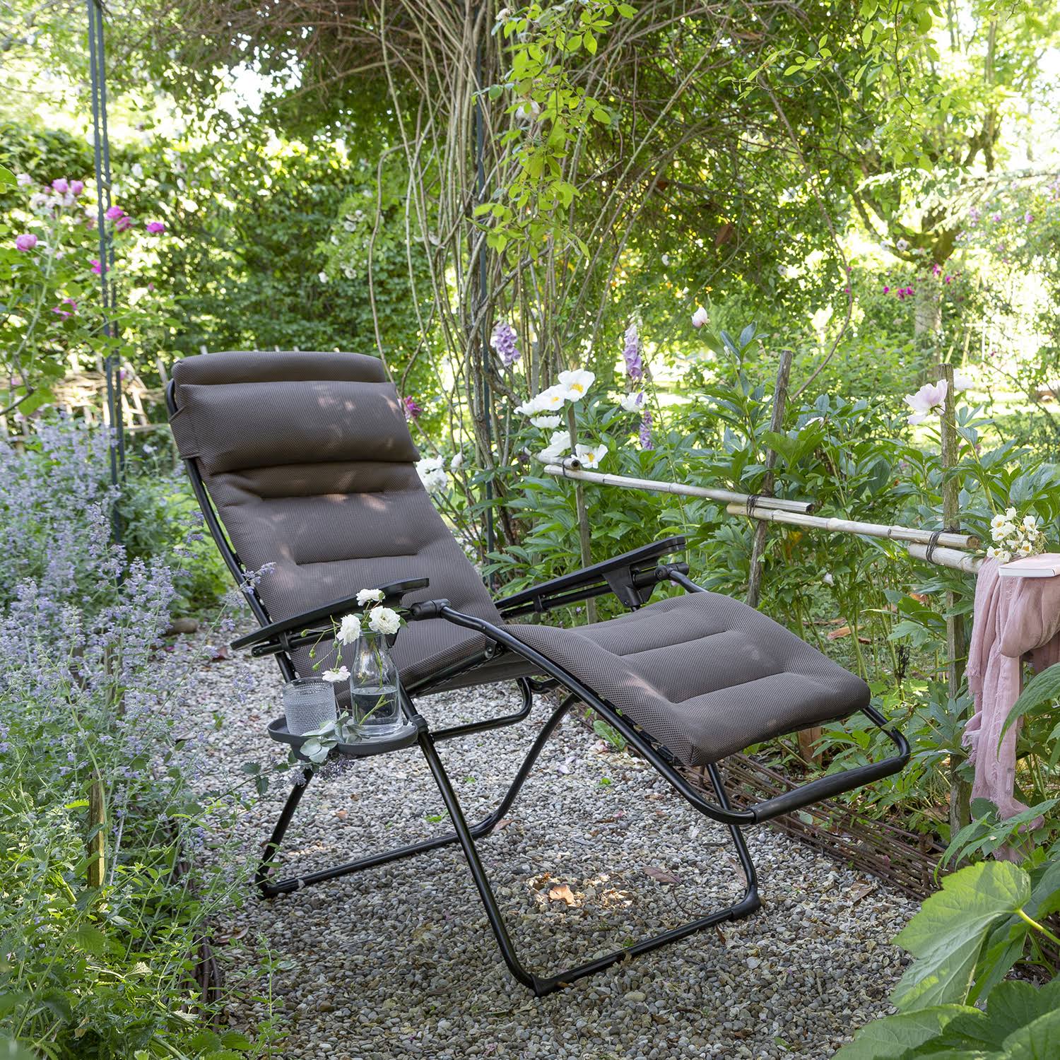 Taupe Fabric Zero Gravity Recliner Q459919