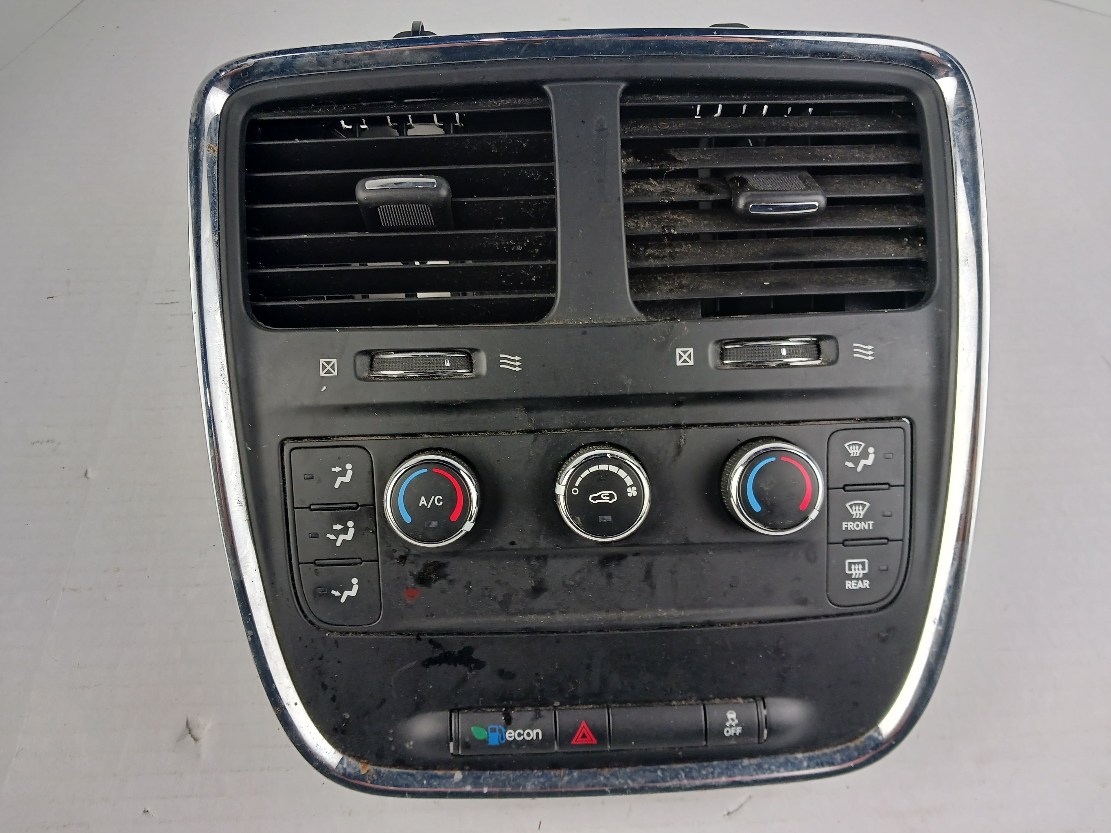 Pre-Owned Dodge Caravan HVAC Temperature Control Panel B4037