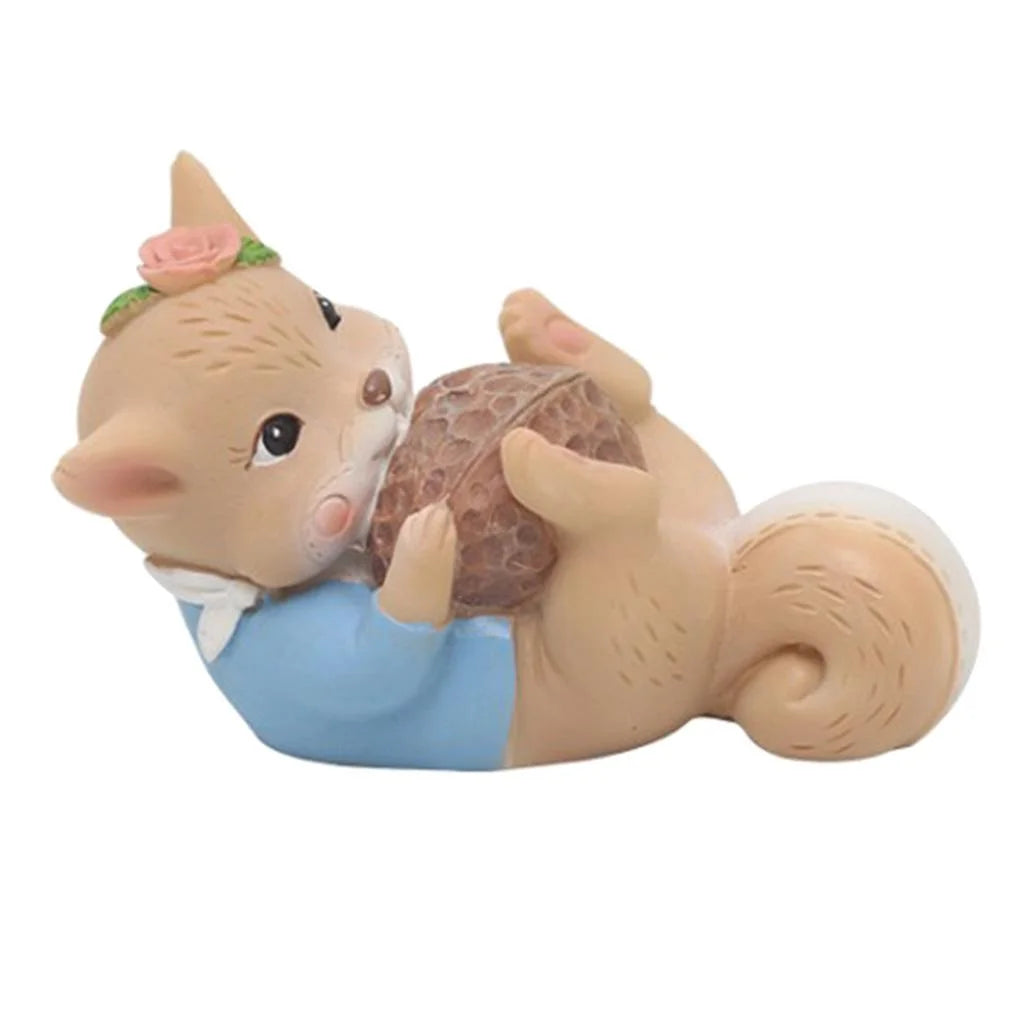 Walnut Mini Resin Squirrel Figures Hand-painted Ornament M100