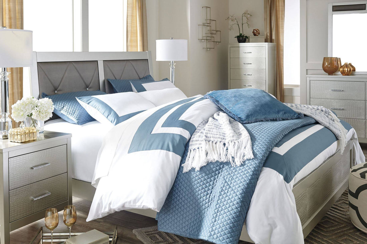 King Panel Bed D42482