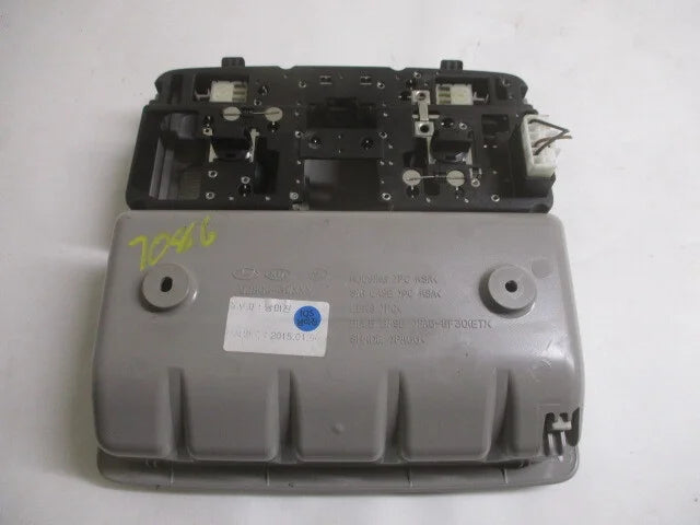 Pre-Owned Kia Sportage Overhead Roof Console w/Lights OEM Q217