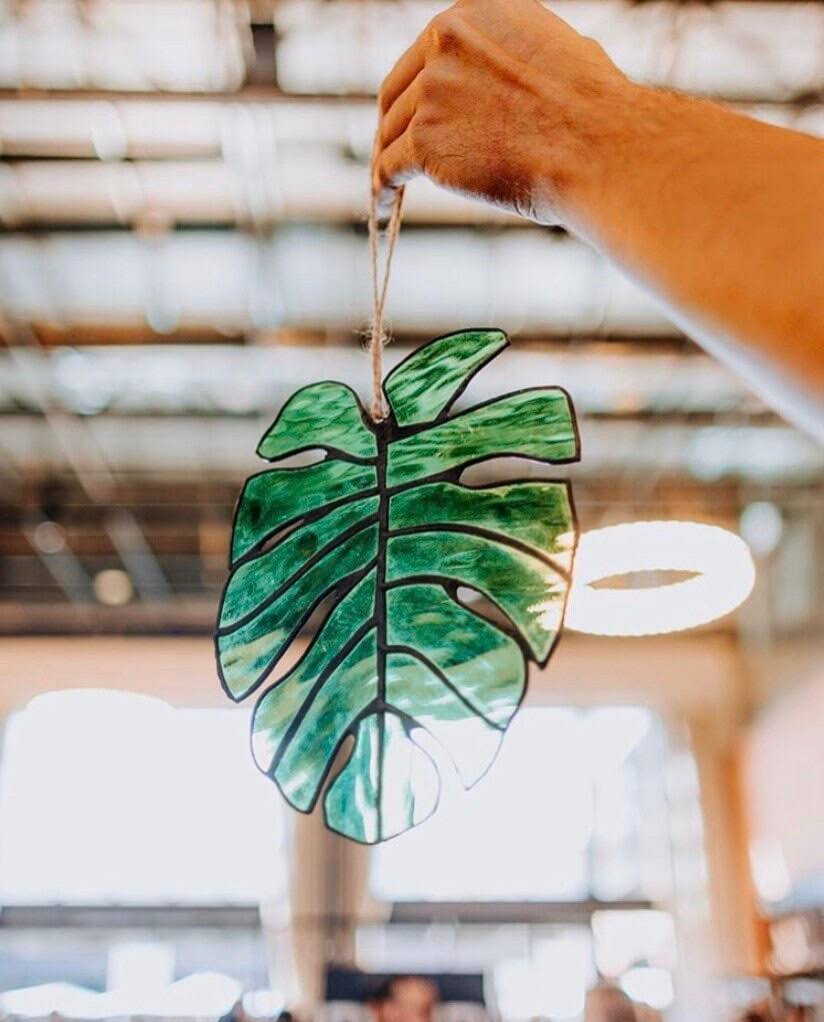 Stained Glass Monstera Leaf F795