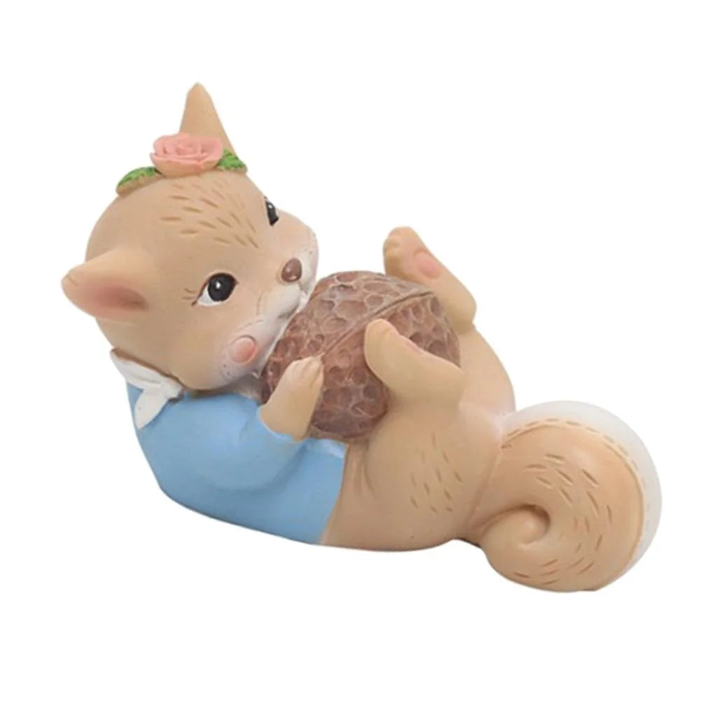 Walnut Mini Resin Squirrel Figures Hand-painted Ornament M100