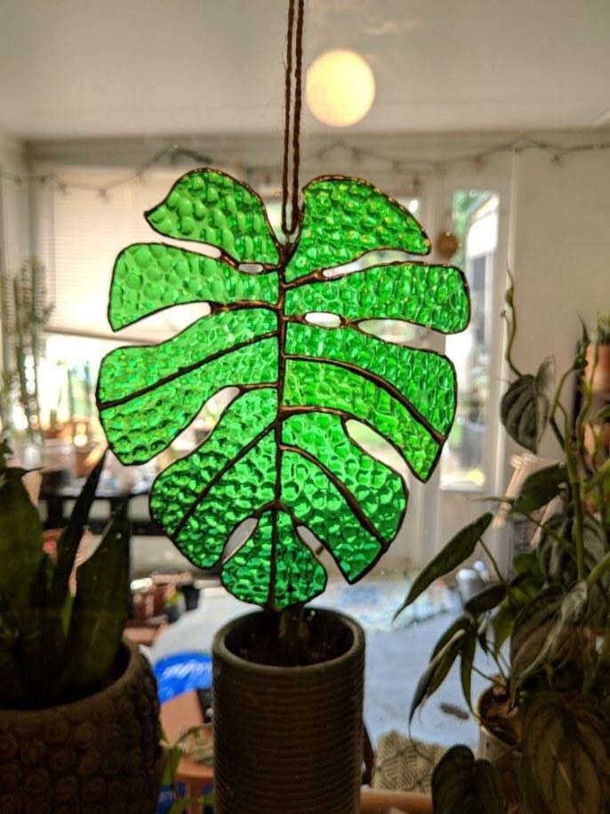 Stained Glass Monstera Leaf F795