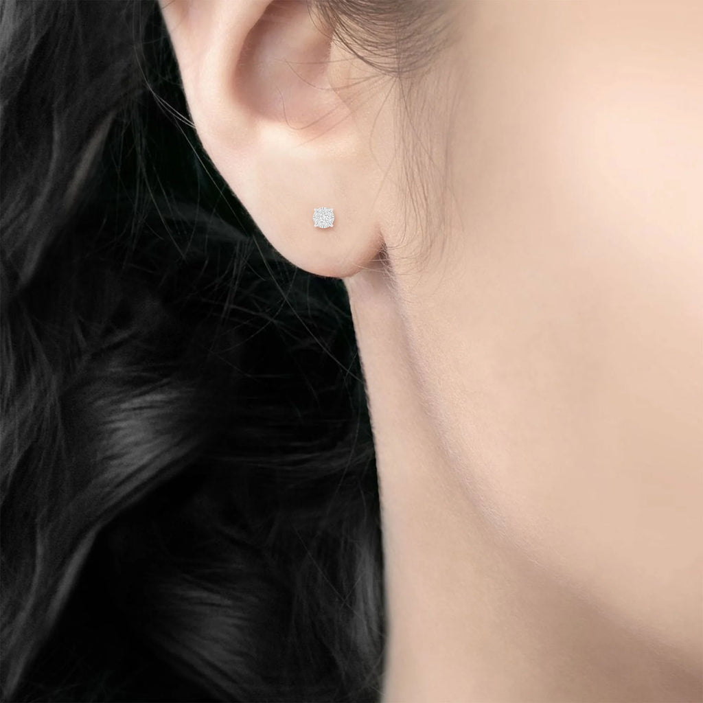 10K White Gold Diamond Cluster Stud Earrings E428