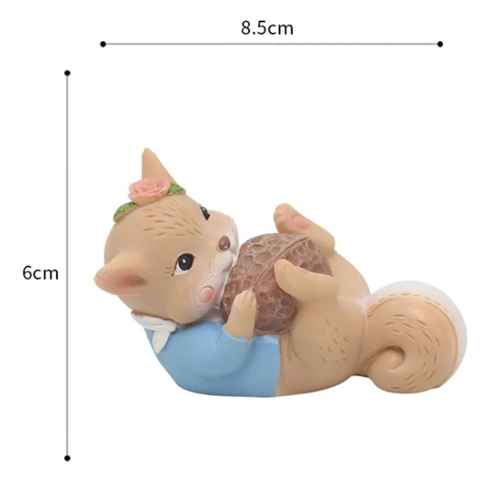 Walnut Mini Resin Squirrel Figures Hand-painted Ornament M100